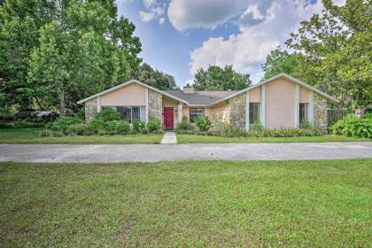 Family Home with Shared Pool Less Than 7 Mi to Wekiva Island - image 8