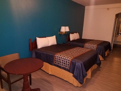 Texas Inn Downtown McAllen - image 12