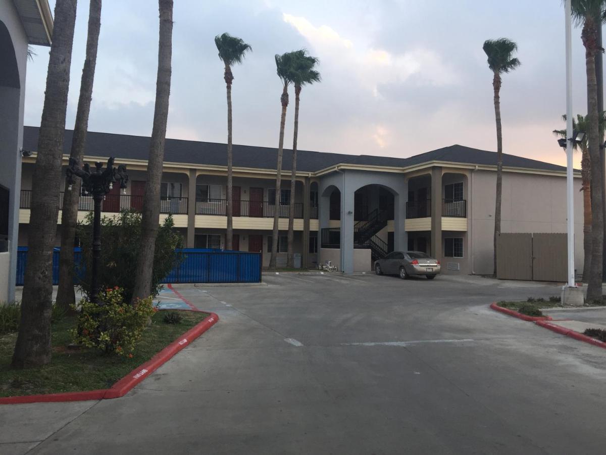Texas Inn Downtown McAllen - image 2