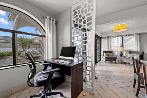 Best Western Los Alamitos Inn & Suites - image 2