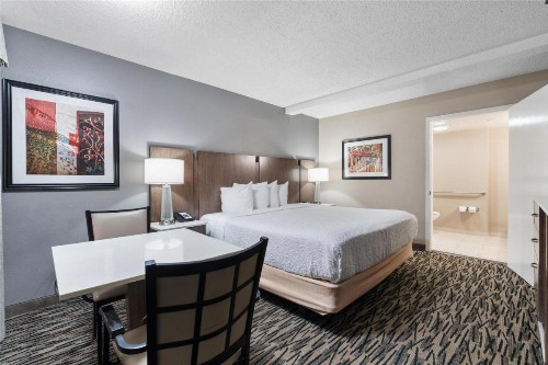 Best Western Los Alamitos Inn & Suites - image 42