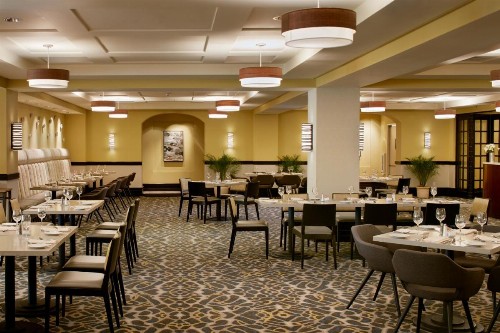 Crowne Plaza Cabana Hotel an IHG Hotel - image 35