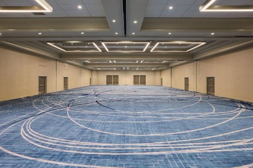 Los Angeles Airport Marriott - image 20