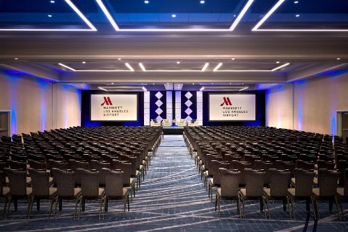 Los Angeles Airport Marriott - image 32