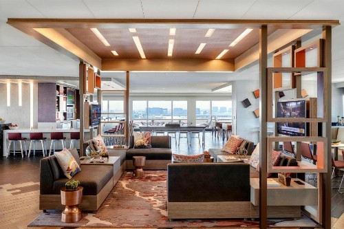 Los Angeles Airport Marriott - image 4
