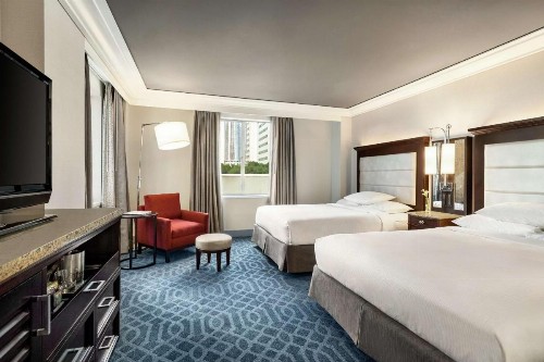 Hilton Checkers Los Angeles - image 2