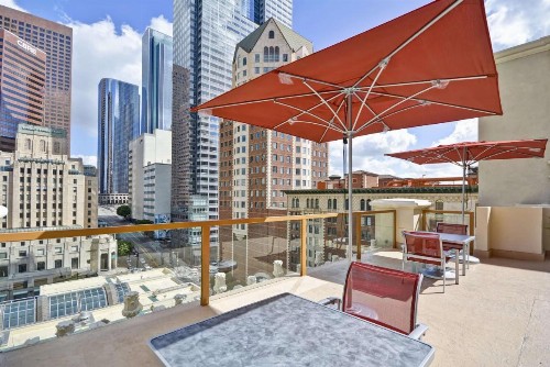 Hilton Checkers Los Angeles - image 30
