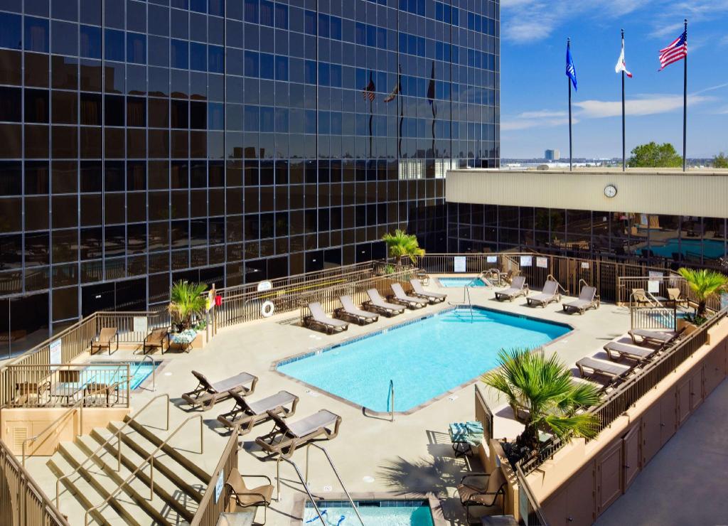 Hilton Los Angeles Airport - image 4