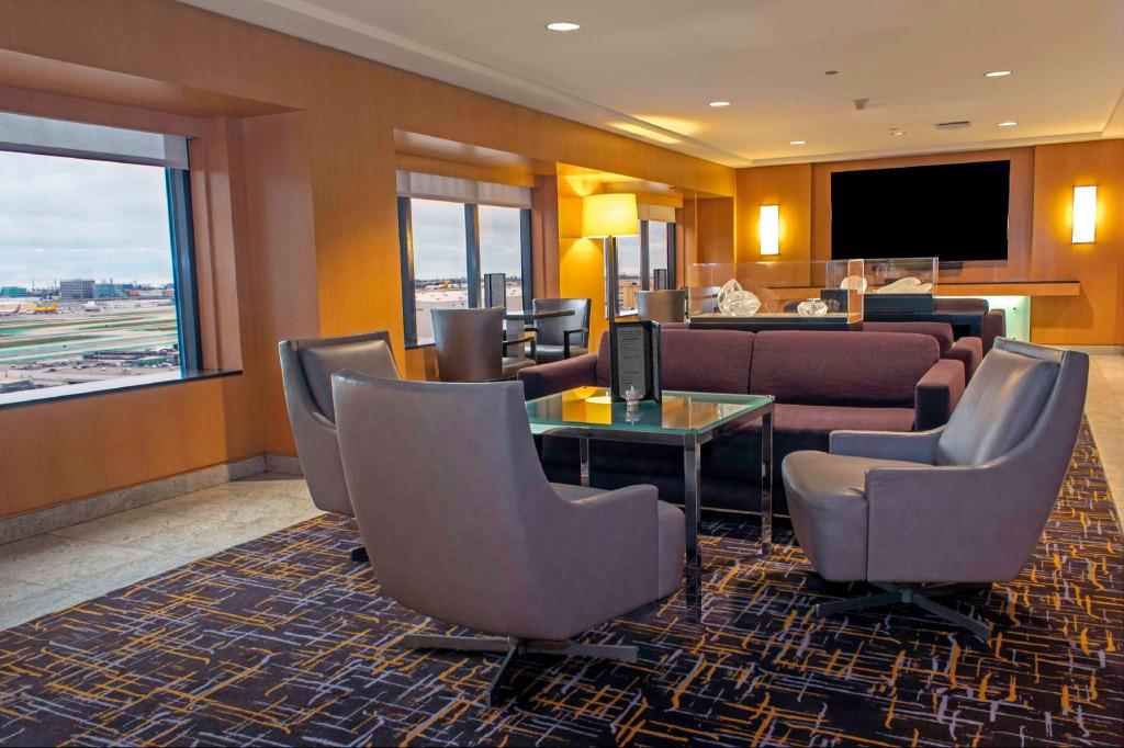 Hilton Los Angeles Airport - image 5