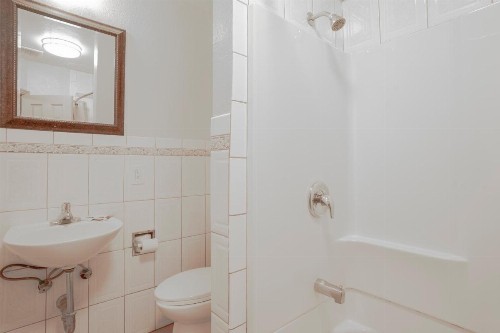 Economy Inn Hollywood - image 11