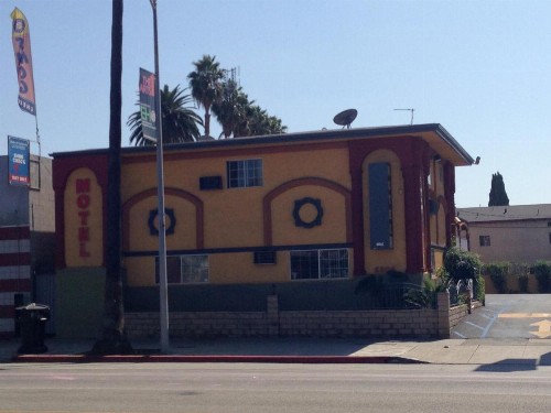Economy Inn Hollywood - image 30