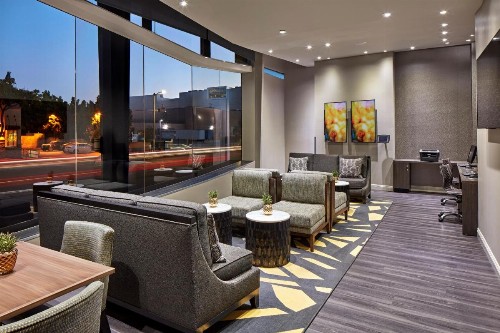 Elan Hotel - image 14