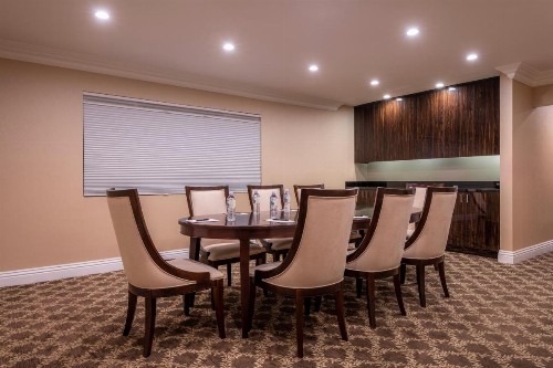 Beverly Hills Plaza Hotel & Spa - image 15