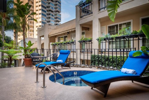 Beverly Hills Plaza Hotel & Spa - image 31