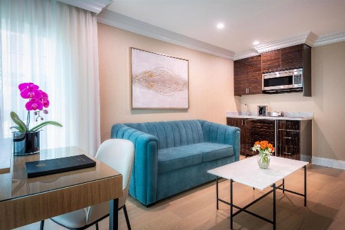Beverly Hills Plaza Hotel & Spa - image 36