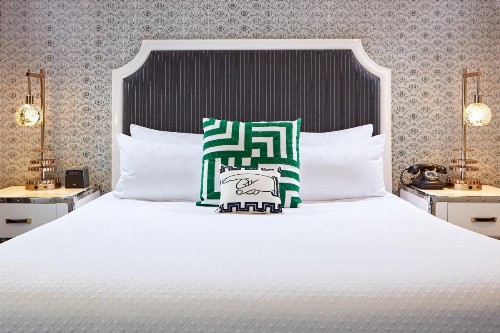 Carlyle Inn - image 22