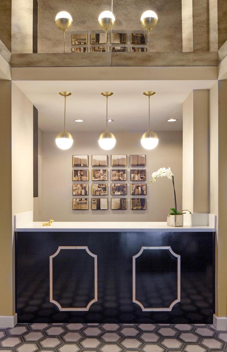 Carlyle Inn - image 3