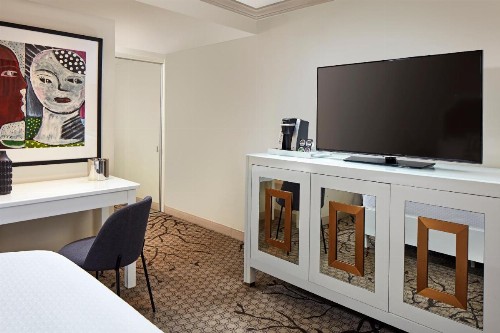 Carlyle Inn - image 32