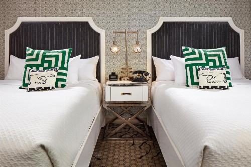 Carlyle Inn - image 5