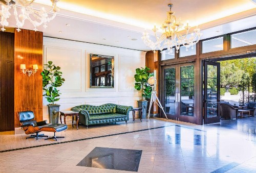 Mr C Beverly Hills - image 4