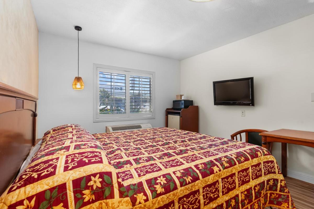 Beverly Inn - image 2