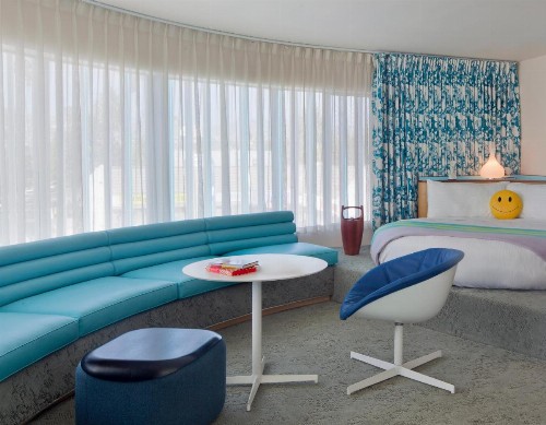 Beverly Laurel Hotel - image 19