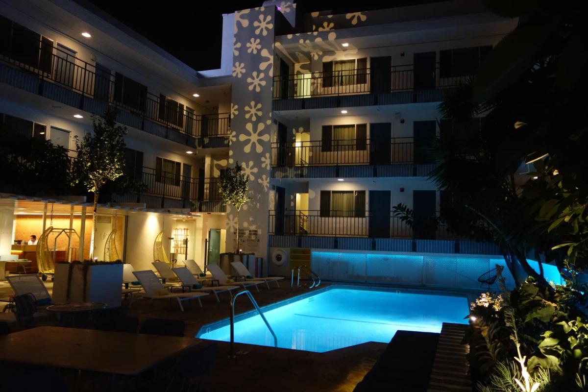 Beverly Laurel Hotel - image 3