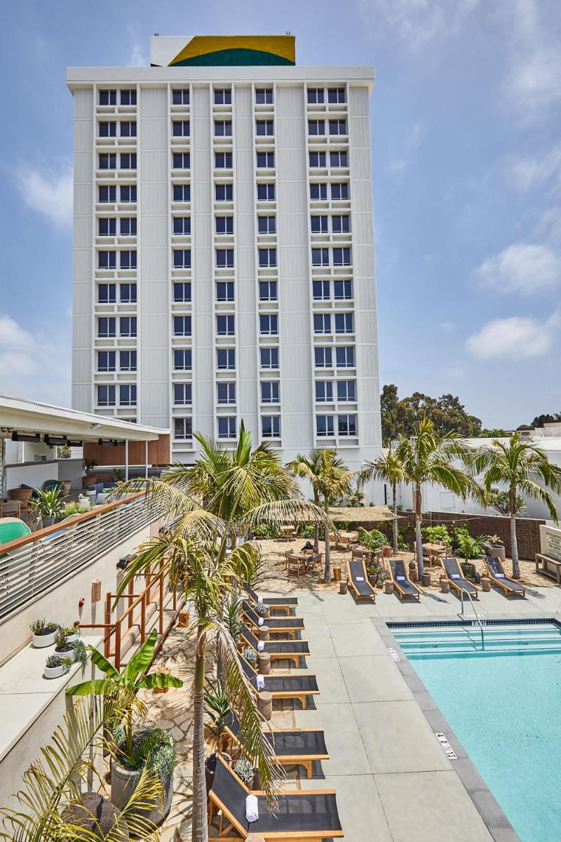 Hotel June - image 3