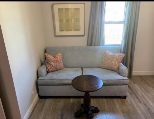 L.A. Sky Boutique Hotel - image 3