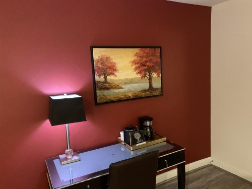 L.A. Sky Boutique Hotel - image 37