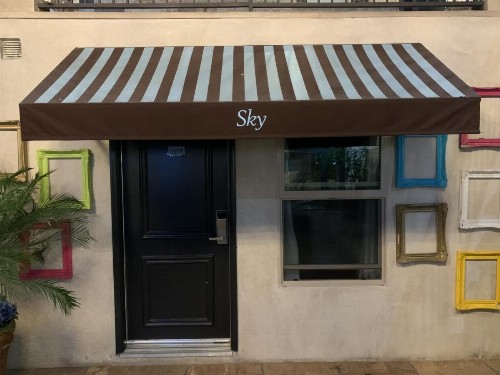 L.A. Sky Boutique Hotel - image 4