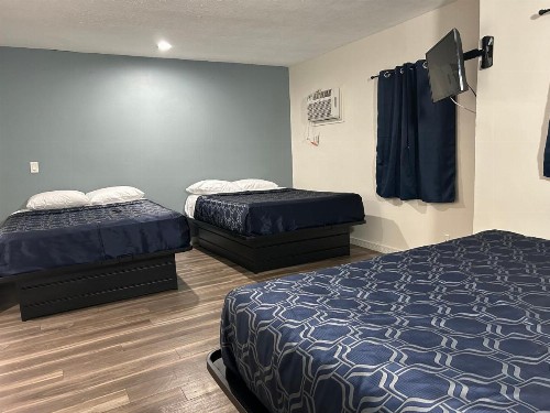 Budget Inn Hollywood - image 14
