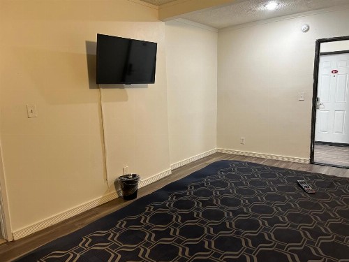 Budget Inn Hollywood - image 7