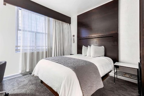 O Hotel - image 2