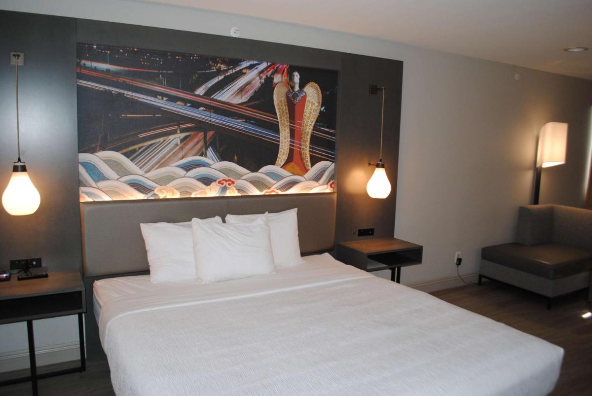 Best Western Plus Dragon Gate Inn - image 4