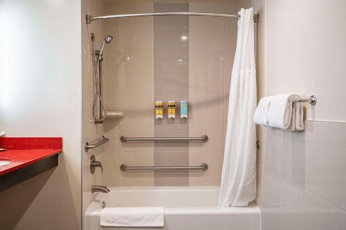 Best Western Plus Dragon Gate Inn - image 8