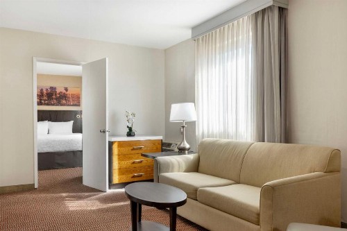 Best Western Royal Palace Inn & Suites - image 23