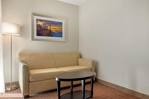 Best Western Royal Palace Inn & Suites - image 6