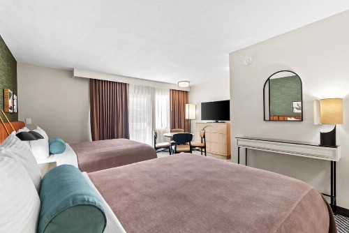 Royal Palace Westwood Hotel - image 14