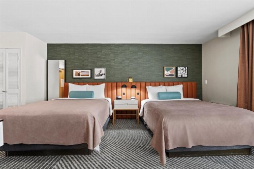 Royal Palace Westwood Hotel - image 18