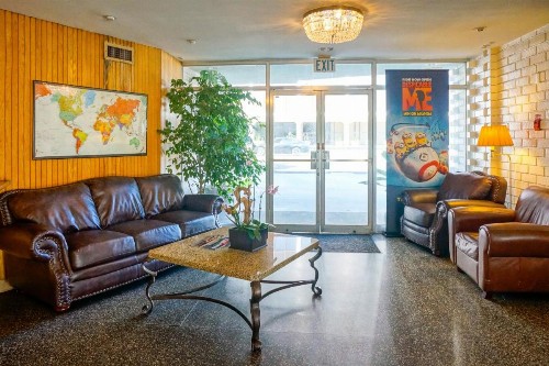 Dunes Inn - Wilshire - image 16