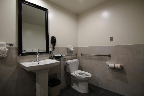 Dunes Inn - Wilshire - image 4