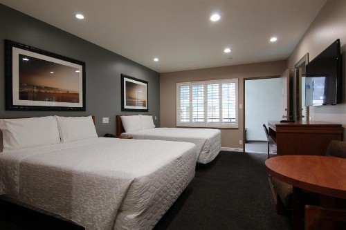 Dunes Inn - Wilshire - image 8