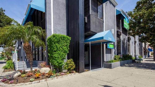 SureStay Hotel by Best Western Beverly Hills West LA - image 1