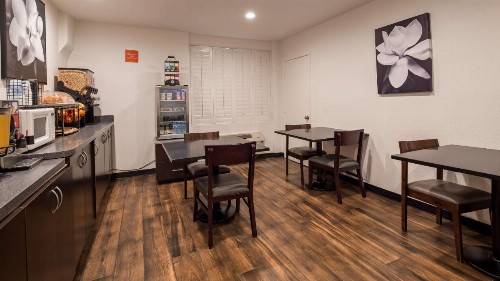 SureStay Hotel by Best Western Beverly Hills West LA - image 19