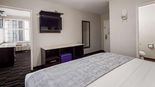 SureStay Hotel by Best Western Beverly Hills West LA - image 5