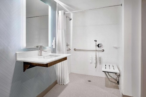 La Quinta by Wyndham LAX - image 21