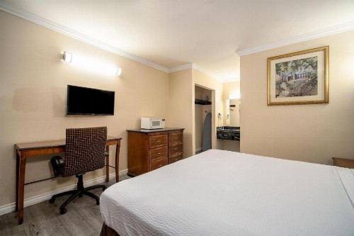 Sea Rock Inn - Los Angeles - image 11