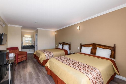 Sea Rock Inn - Los Angeles - image 14
