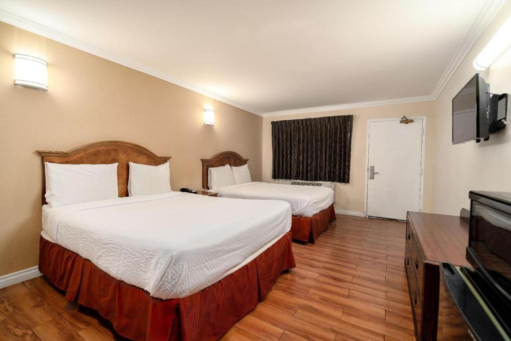Sea Rock Inn - Los Angeles - image 7